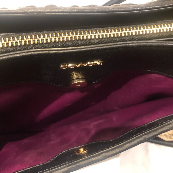 Coach purse - Picture 4 of 7